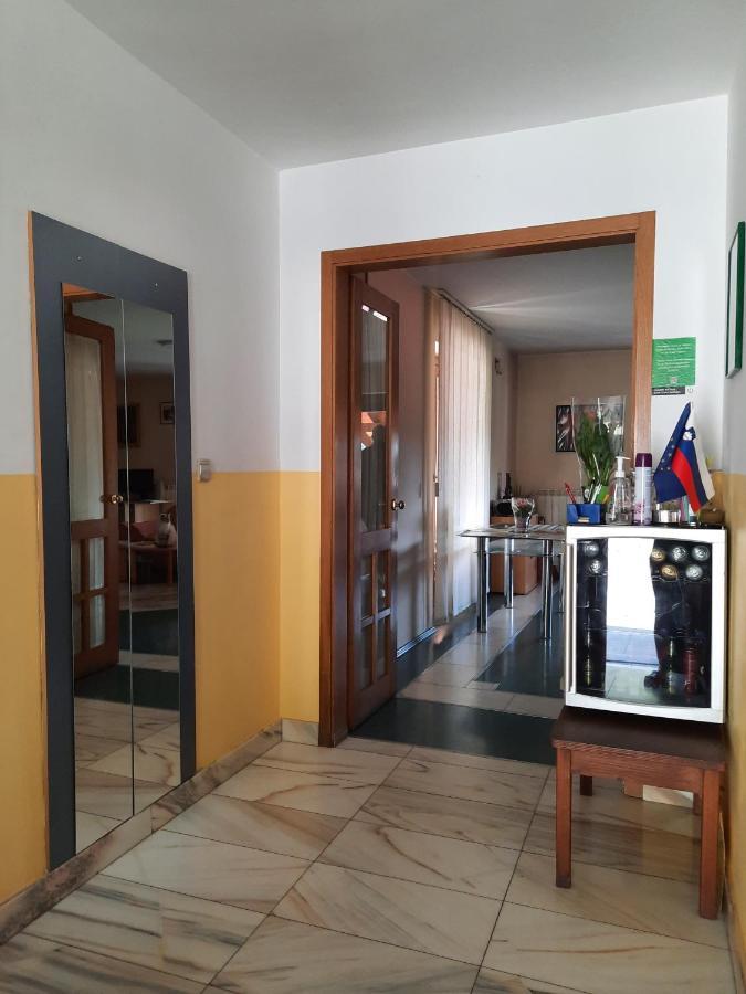 Rooms Cehovin Postojna Eksteriør bilde