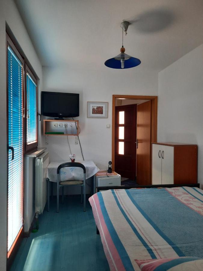 Rooms Cehovin Postojna Eksteriør bilde