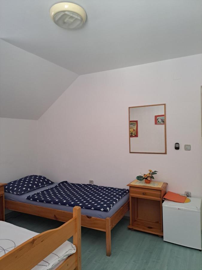 Rooms Cehovin Postojna Eksteriør bilde